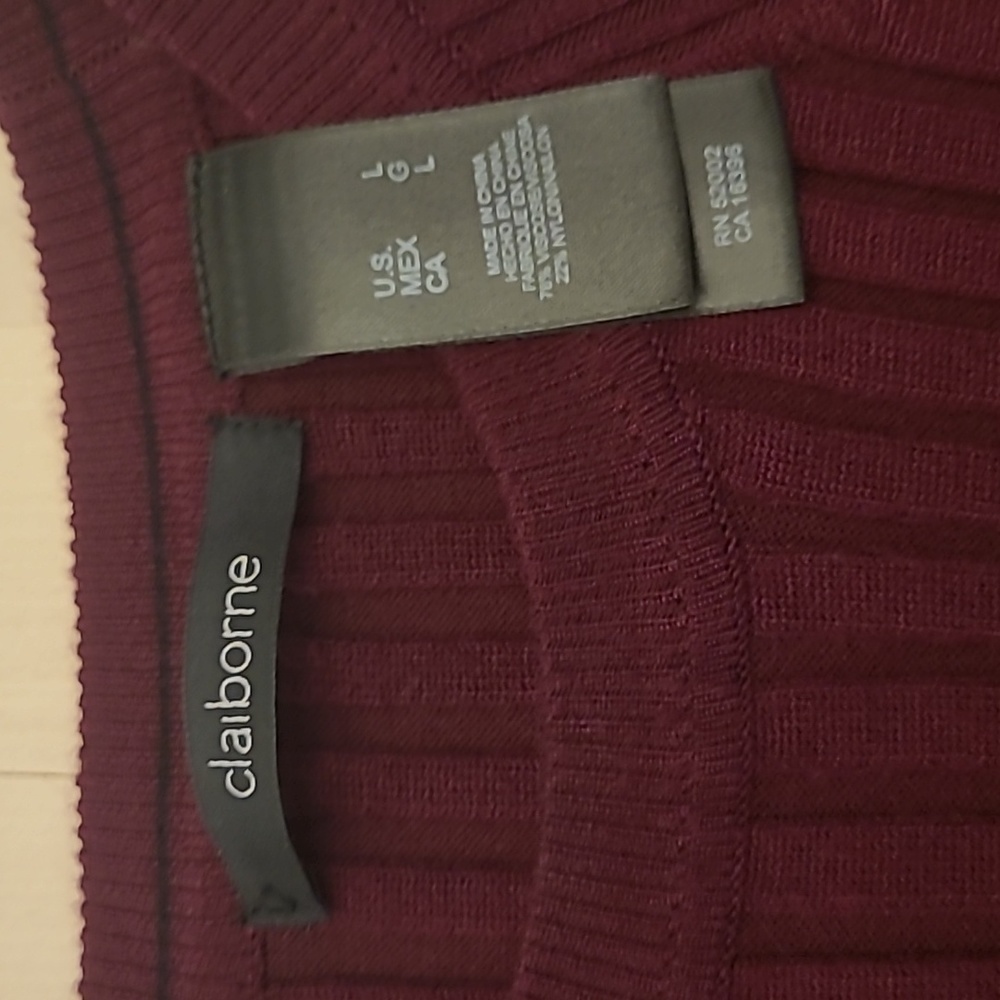 EUC Y2K Claiborne Mens Fitted Ribbed Stretchy Maroon Sweater - Picture 3 of 10
